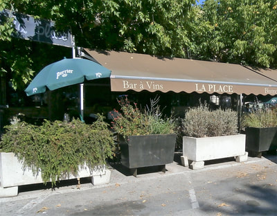 Cafe de-la-Place, Pernes
